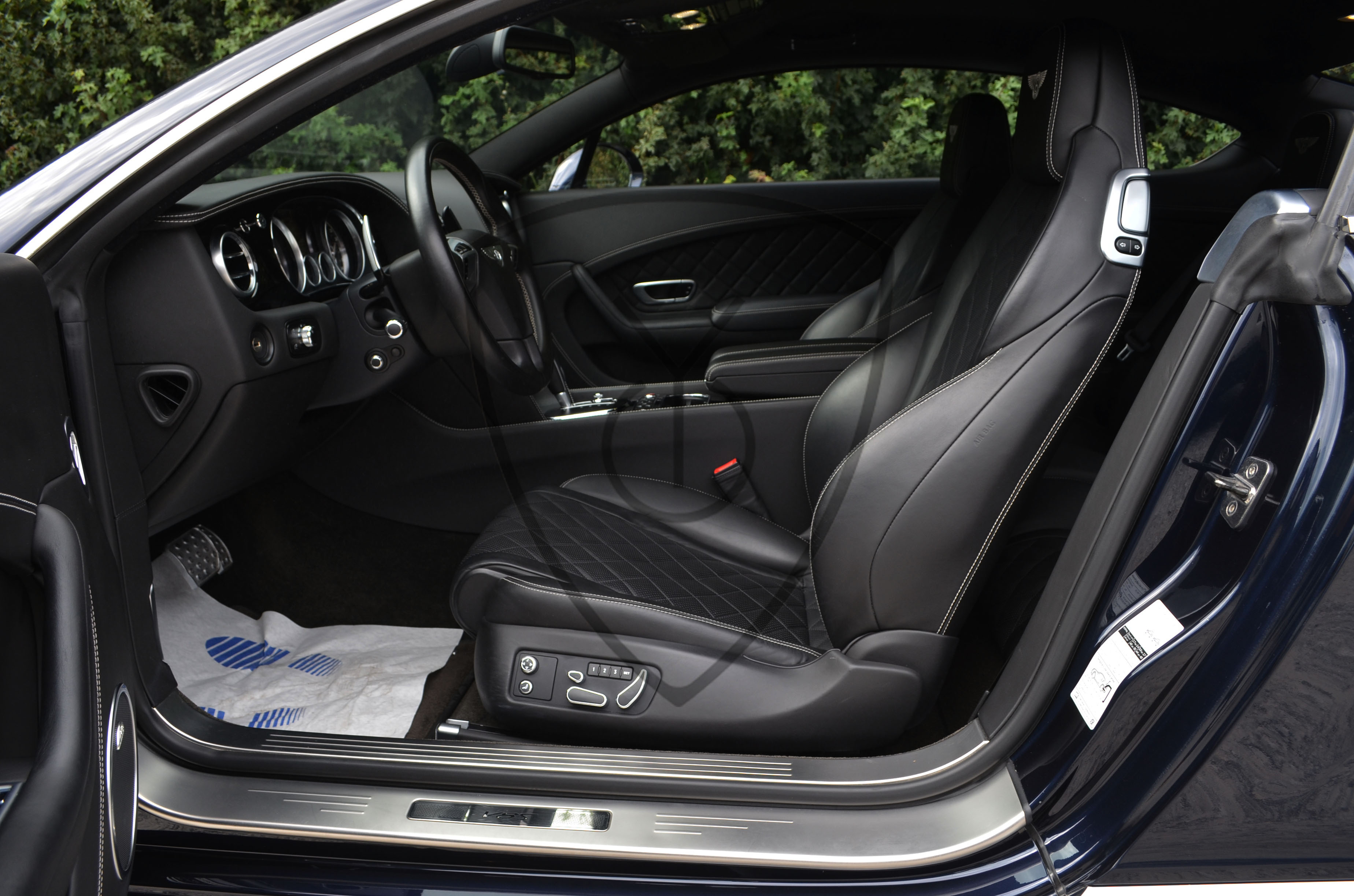 BENTLEY CONTINENTAL — image 11
